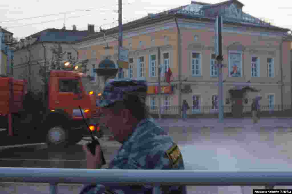 Под занавес по Якиманке пустили &quot;поливалки&quot;