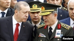 R.T.Erdoğan və Hulusi Akar