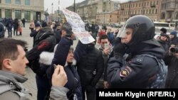 Пикет в поддержку осуждённых по делу "Сети" в Санкт-Петербурге 