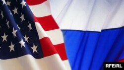 Флаги России и США