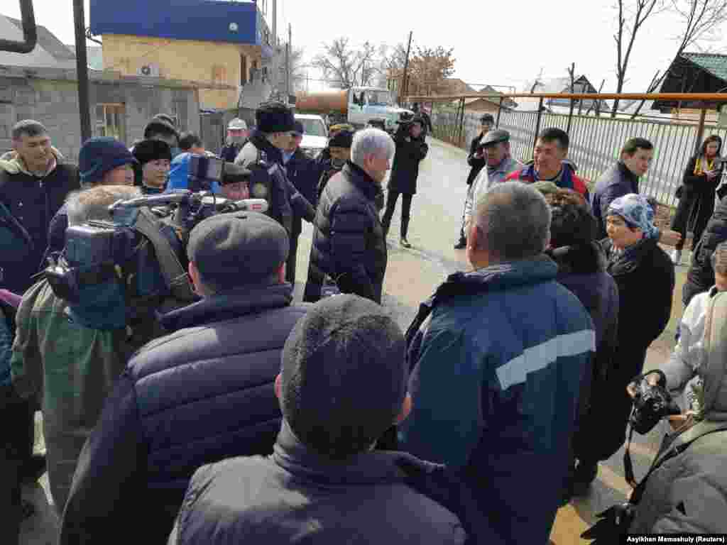 Тұздыбастауға Алматы облысы әкімі Амандық Баталов келді.&nbsp;