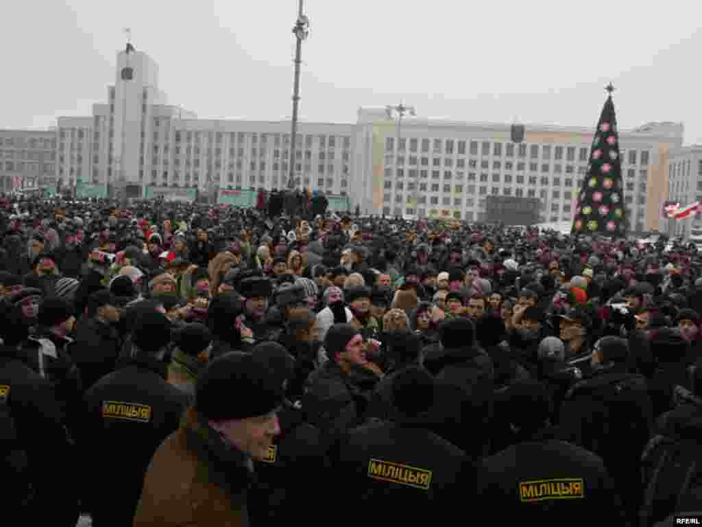 Belarus - Minsk, small vendors protest, 10Jan2008